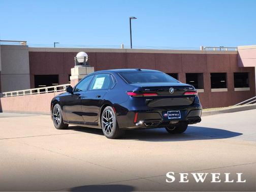 2025 BMW 760 760i xDrive