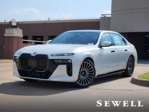 2026 BMW 750e xDrive