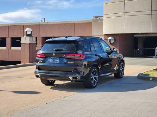 2023 BMW X5 sDrive40i