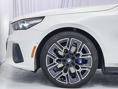 2024 BMW 530 i