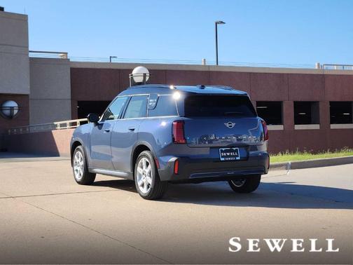 2025 MINI Countryman Base