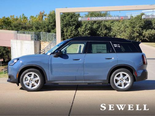 2025 MINI Countryman Base