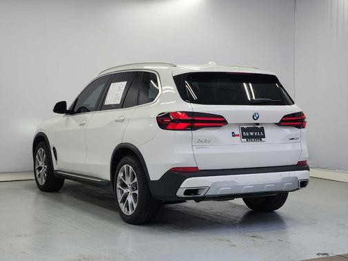 Alpine White 2026 BMW X5 xDrive40i