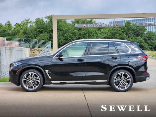 Black Sapphire Metallic 2026 BMW X5 xDrive40i