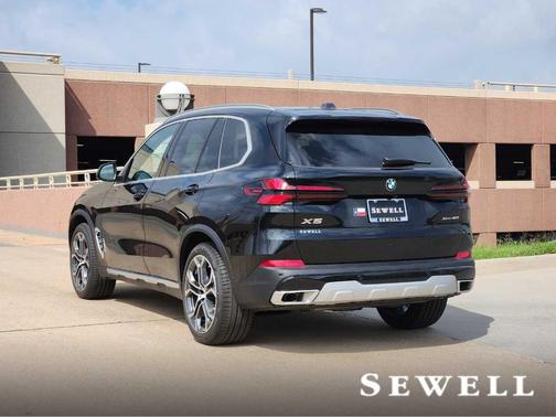 Black Sapphire Metallic 2026 BMW X5 xDrive40i