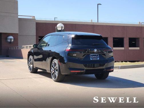 2026 BMW iX xDrive60