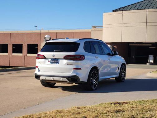 2023 BMW X5 M50i