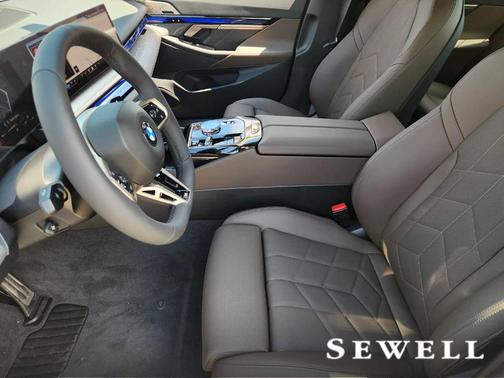 Phytonic Blue Metallic 2027 BMW 540 i