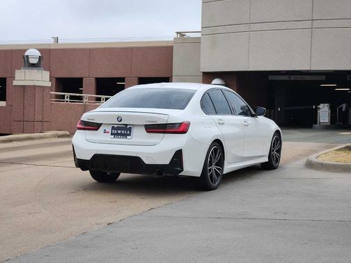 2023 BMW 330 i