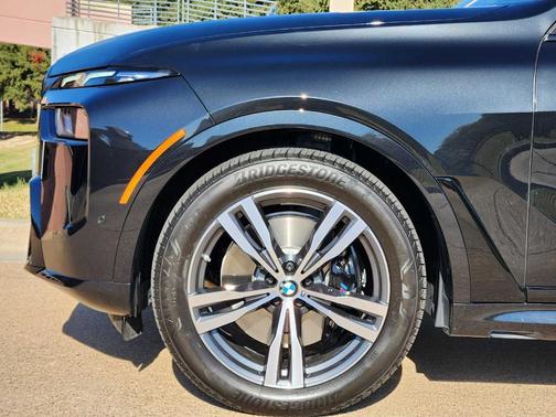 2026 BMW X7 M60i