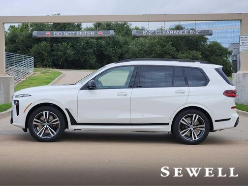 2026 BMW X7 M60i