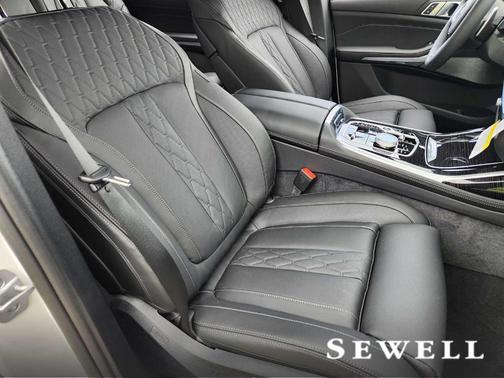 2026 BMW X7 M60i