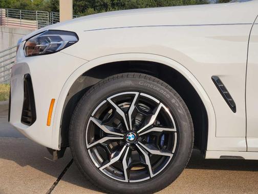 2023 BMW X4 xDrive30i