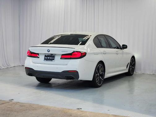2023 BMW 530 i