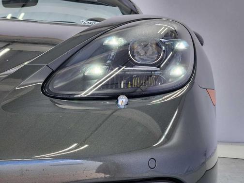 Agate Gray Metallic 2021 Porsche 718 Boxster