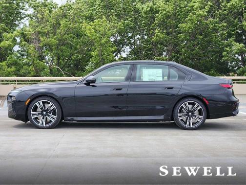 2025 BMW 760 760i xDrive