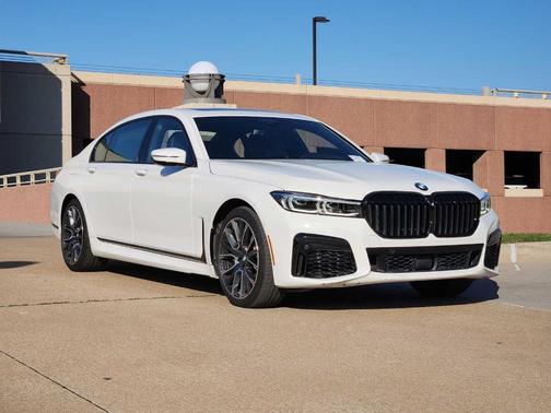 2022 BMW 750 i xDrive
