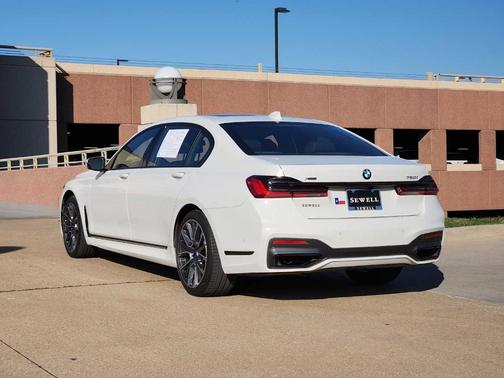 2022 BMW 750 i xDrive
