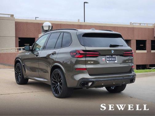 Manhattan Green Metallic 2026 BMW X5 xDrive40i