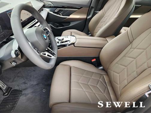 Phytonic Blue Metallic 2026 BMW 530 i