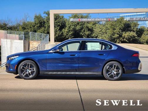 2026 BMW 530 i xDrive