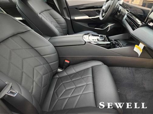 Black Sapphire Metallic 2026 BMW 530 i xDrive