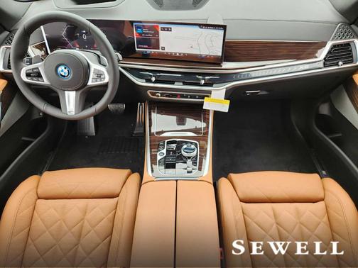 Mineral White Metallic 2026 BMW X5 PHEV xDrive50e