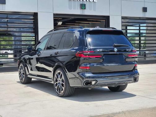 2025 BMW X7 xDrive40i