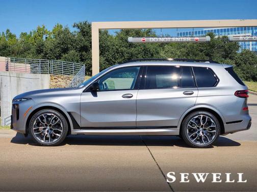 2026 BMW X7 M60i