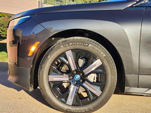 2024 BMW iX xDrive50