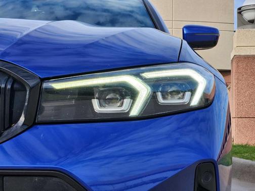 Portimao Blue Metallic 2023 BMW 330 i