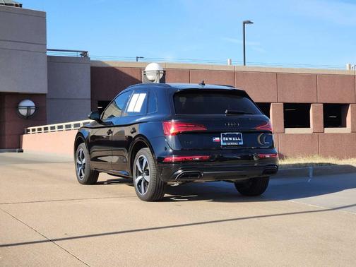 2022 Audi Q5 45 S line Prestige
