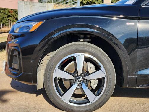 2022 Audi Q5 45 S line Prestige
