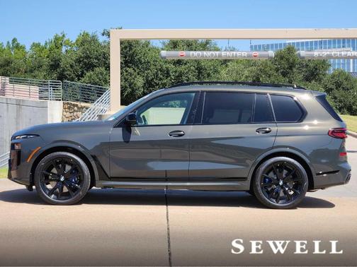 2026 BMW X7 M60i