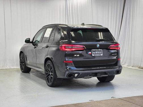 Black Sapphire Metallic 2023 BMW X5 xDrive40i