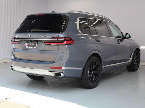Sparkling 2026 BMW X7 xDrive40i