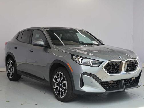 Gray Metallic 2025 BMW X2 xDrive28i