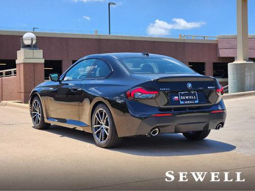 2025 BMW 230 i