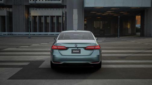 2026 BMW 530 i xDrive