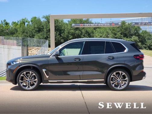 Gray Metallic 2026 BMW X5 xDrive40i