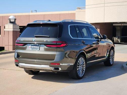 2024 BMW X7 xDrive40i