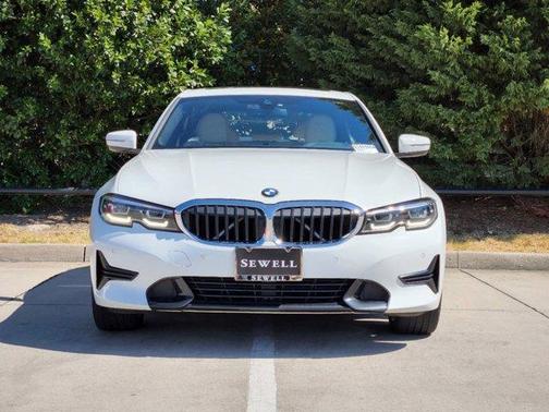 Photo 2 of 33 of 2019 BMW 330 i