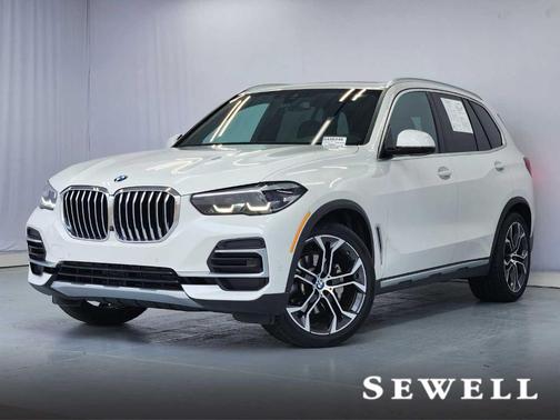 Alpine White 2023 BMW X5 xDrive40i