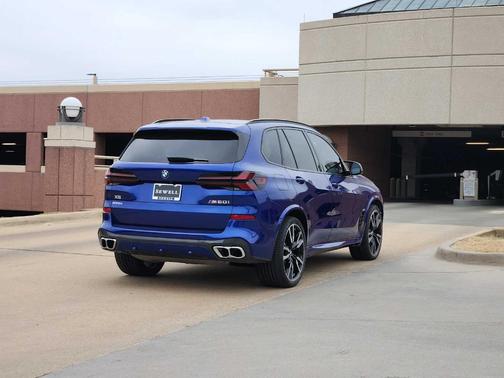 2025 BMW X5 M60i