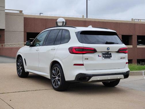 2023 BMW X5 M50i