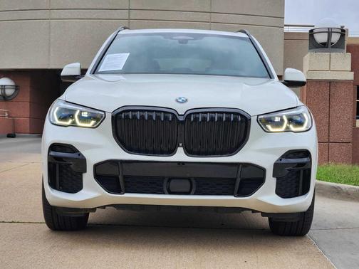 2023 BMW X5 M50i