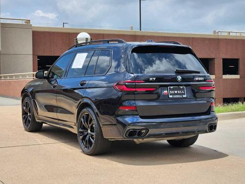 2024 BMW X7 M60i