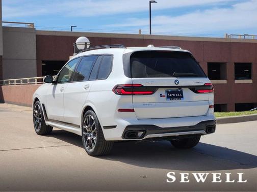 2026 BMW X7 xDrive40i