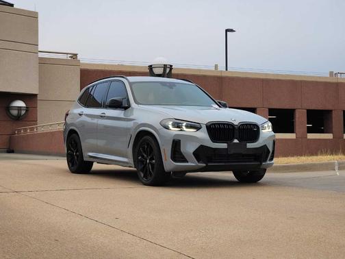 2023 BMW X3 M40i