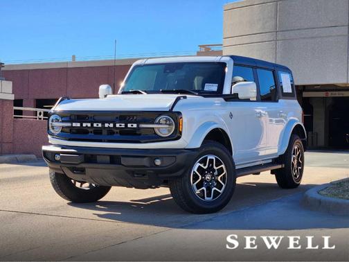 2024 Ford Bronco Outer Banks